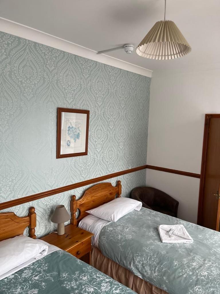 Dover'S Restover Guest House Экстерьер фото